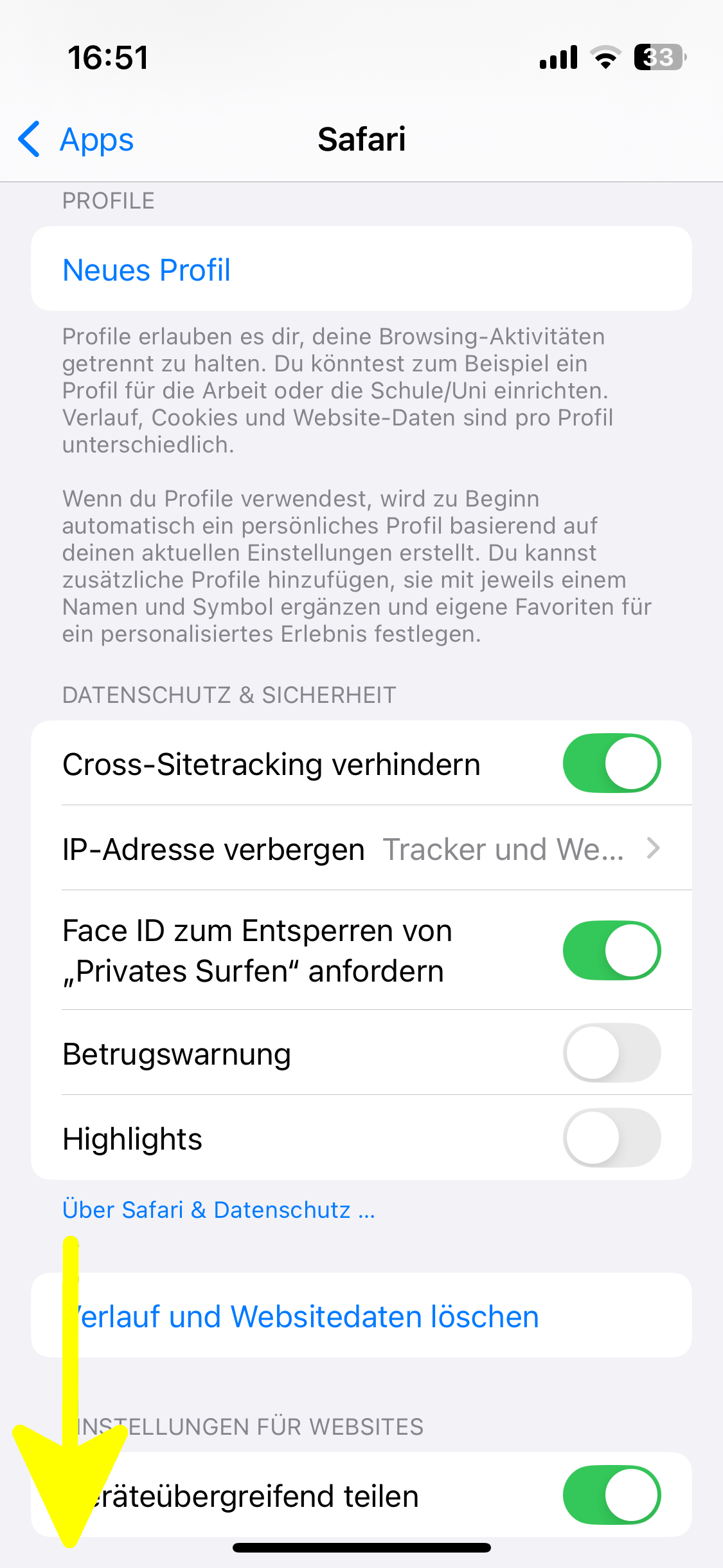 iOS-Einstellungen - Safari. Ein gelber, nach unten zeigender, Pfeil symbolisiert, dass nach unten gescrollt werden soll.